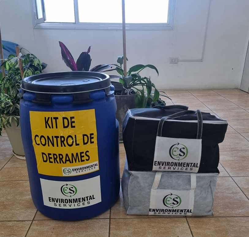 kit control de derrames de hidrocarburos y derivados movil 3