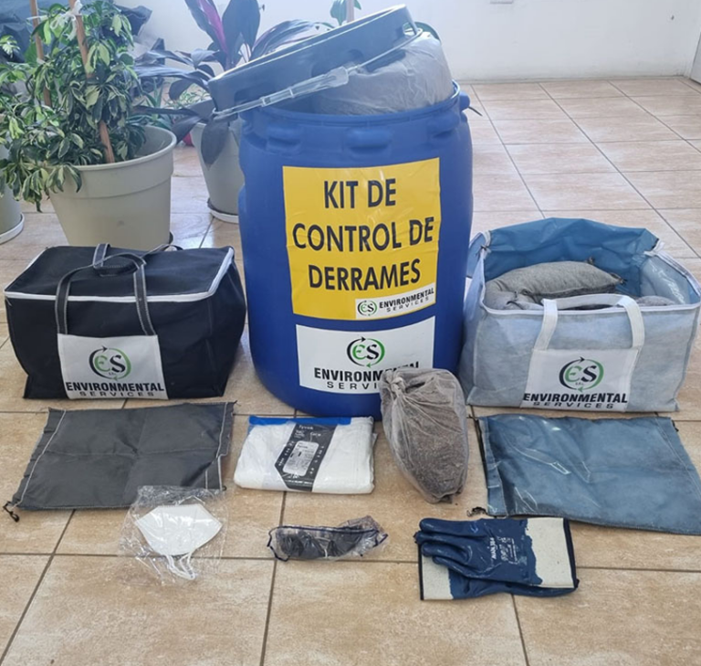 kit control de derrames de hidrocarburos y derivados movil 5